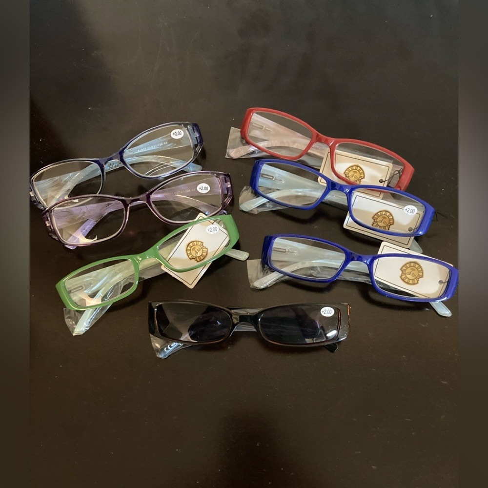 6 Stylish Pairs of Reading Glasses plus Bonus Sunglasses 2.00 NWT